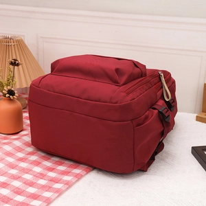 Zaino in nylon bordeaux impermeabile capiente con design a cerniere multistrato