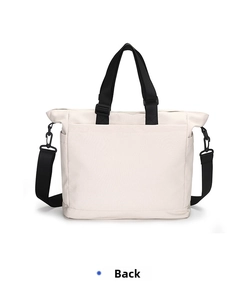 Vista posteriore della borsa tote in nylon con manici e tracolla nera rimovibile