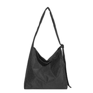 Sac cabas hobo à damier noir et blanc minimaliste avec détail de bandoulière nouée