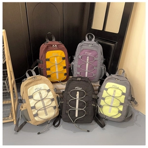 Sacs à dos de plein air multicolores avec cordons élastiques et poches latérales en maille