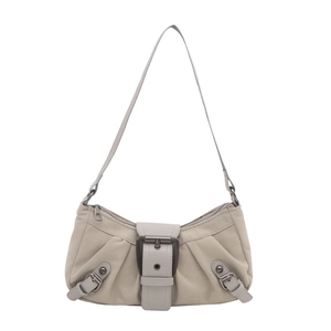 Vintage beigefarbene Schultertasche aus Wildleder mit Metallschnalle und Hobo-Stil