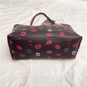 Large capacity leather tote bag with stylish colorful lip print and brown shoulder straps