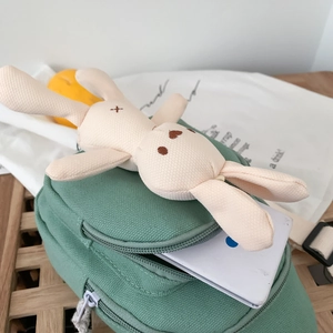 Sac à bandoulière en toile verte pour femmes avec charme de lapin en peluche et zip argent