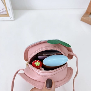Sac bandoulière rose en forme de champignon pour enfants avec breloque fraise mignonne