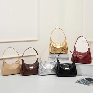 Sac Sous L'aisselle Femme Cuir PU Texture Tissée Sac Hobo Bandoulière Décoration Métallique Mode Quotidien Chic Main