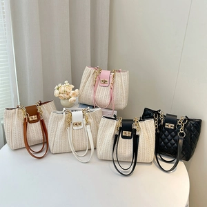Woven Straw And PU Leather Bucket Bag Large Capacity Quilted Chain Shoulder Strap For Women 2025 Fashion Casual Tote