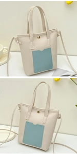 Détail du mini sac cabas en similicuir crème avec poche bleu clair et fermoir magnétique