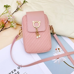 Mini sac à bandoulière rose embossé pour téléphone avec perles et détails de chat