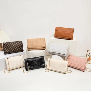 Women PU Leather Crossbody Bag Gold Chain Strap Crocodile Quilted Small Square Shoulder Bag Versatile Elegant