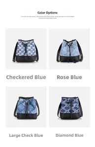 Detailansicht von vier gemusterten Denim-Beuteltaschen mit Lederbesatz und Kordelzug