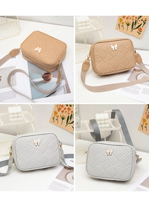 Sac bandoulière matelassé avec nœud et large sangle, coloris kaki et gris clair