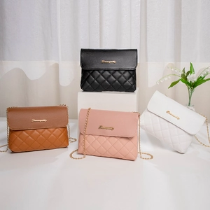 Diamond Quilted PU Leather Women Shoulder Bag Small Flap Crossbody Bag With Gold Chain Strap Minimalist Fashion Purse
