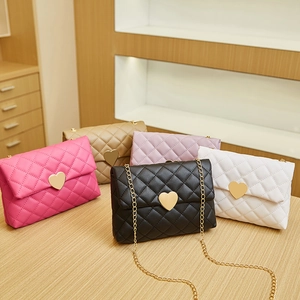 Women Quilted Shoulder Bag PU Leather Gold Heart Metal Buckle Chain Strap Fashion Crossbody Handbag