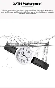 Dettaglio dell'orologio GEDI con resistenza all'acqua 3ATM mostrato in acqua