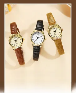 Trois montres à quartz vintage pour femmes avec bracelet en cuir serpent et cadran romain
