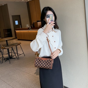 Minimalist vintage checkered barrel crossbody bag with adjustable strap for women