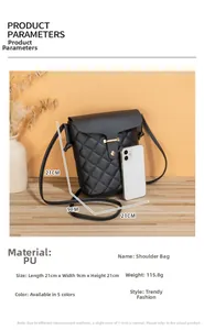 Quilted black bucket bag detail showing 21x9x21cm dimensions and smartphone size comparison