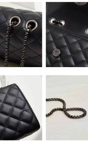 Détails du sac à chaîne en cuir matelassé noir montrant coutures, fermoir et maillons en métal