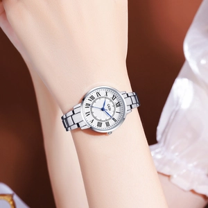 Elegante Damen Quarzuhr mit weißem römischem Zifferblatt und silbernem Edelstahlband