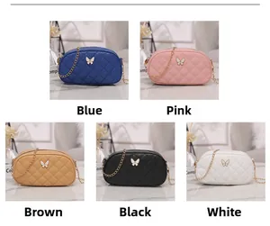 Sacs à bandoulière en cuir matelassé en bleu, rose, marron, noir et blanc avec chaîne