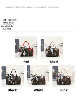 Mini sacs polochons en cinq couleurs avec poignées en foulard et chaînes