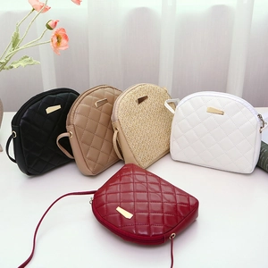 Borsa A Tracolla Trapuntata Rombo Donna Pelle PU Forma Conchiglia Decoro Metallo Dorato Borsa A Spalla Casual Quotidiana