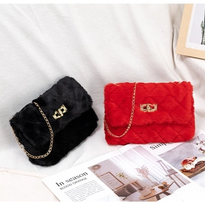 Detail of plush faux fur crossbody bags with quilted pattern and gold chain straps