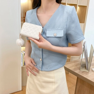 Portefeuille court blanc tissé pour femme avec broderie cœur et pompon en fourrure doux