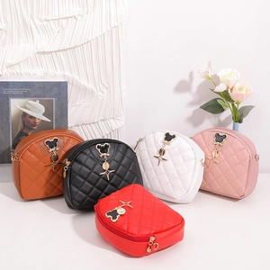 Sac Bandoulière En Cuir PU Matelassé Pour Femmes Motif Losanges Élégant Avec Pendentif Étoile En Métal Fermeture Éclair
