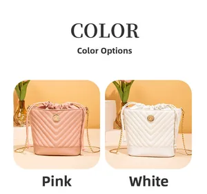 Sacs seaux en similicuir matelassé rose et blanc avec chaîne dorée et cordon