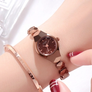 Elegante Damen Quarzuhr in Roségold mit braunem Zifferblatt und Metallarmband