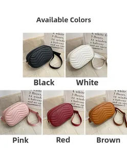 Détails de sacs banane matelassés en noir, blanc, rose, rouge et marron, cuir synthétique
