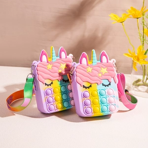Borsa A Tracolla Unicorno Bolle Silicone Arcobaleno Fidget Toy Sensoriale Tracolla Macaron Cartone Animato Per Bambine Ragazze
