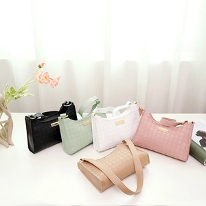 Plaid Underarm Bag PU Leather Lattice Texture Gold Metal Plate Zip Closure Fashion Shoulder Bag For Women Daily Use