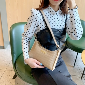 Classic checkered pattern underarm bag for women with gold metallic plate and beige strap
