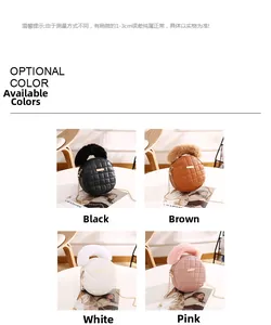 Détails de mini sacs ronds matelassés avec poignées pelucheuses et chaînes en quatre couleurs
