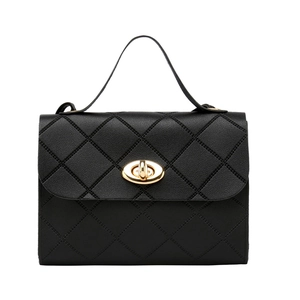 Sac bandoulière matelassé noir classique avec fermoir doré et structure carrée élégante