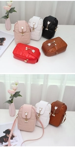 Mini sacs bandoulière matelassés pour téléphone avec pendentifs chat et perle