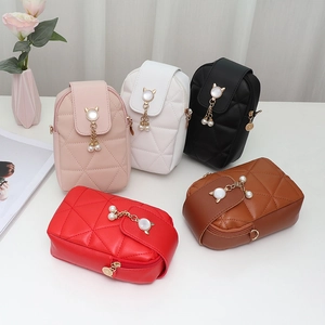 Umhängetasche Handy Tasche PU Leder Gesteppt Raute Katze Metall Schnalle Künstliche Perle Anhänger Kleine Schultertasche Damen