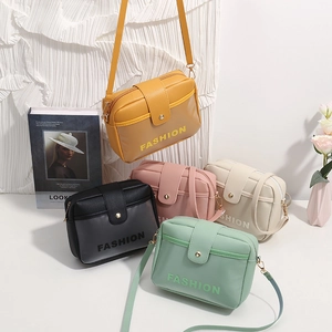Petit Sac À Bandoulière Carré Pour Femme Cuir PU Mode Imprimé Lettres Sangle Réglable Rabat À Fermeture Éclair Sac Décontracté