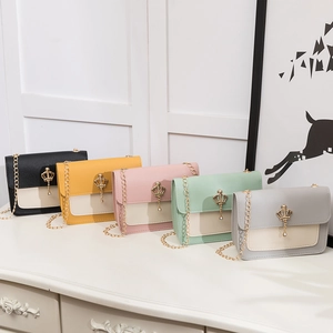 Sac À Bandoulière Femme Sac À Épaule Cuir PU Chaîne Color Block Ornement Couronne Carré Mode Élégant