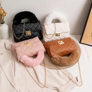 Sac À Épaule En Cuir PU Matelassé Avec Poignée En Fausse Fourrure Et Chaîne Dorée Élégant Petit Sac Carré Pour Femmes