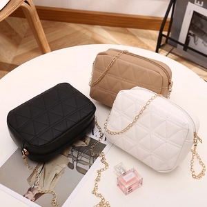Women Quilted Shoulder Bag Geometric Triangle Pattern PU Leather Gold Chain Strap Small Square Crossbody Handbag For Girls Fashion Daily
