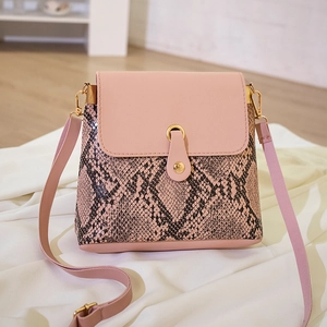 Women Snake Print Patchwork Shoulder Crossbody Bag PU Leather Mini Bucket Purse With Adjustable Strap Fashion