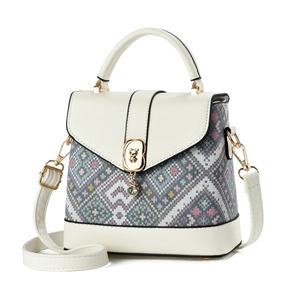 Nationale Mini-Handtasche mit geometrischem Ethno-Print und goldener Bären-Schnalle