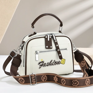 Fashion Women Handbag PU Leather Contrast Color Square Shoulder Bag With Wide Woven Strap Embroidery Bear Crossbody Bag