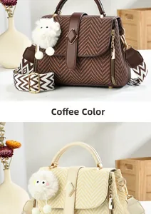 Détails des sacs à main café et beige avec pompon et bandoulière géométrique large