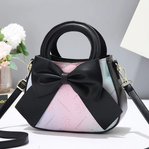 Three-color floral tote bag with bow and adjustable strap for women commuting style