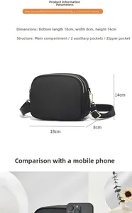Dettaglio borsa in Oxford nero con dimensioni 18x8x14cm e confronto con uno smartphone