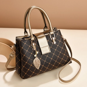 Sac À Main En Cuir PU À Motif Grillage Vintage Pour Femmes Sac À Bandoulière Mode Avec Pendentif Feuille Künstliche Perle